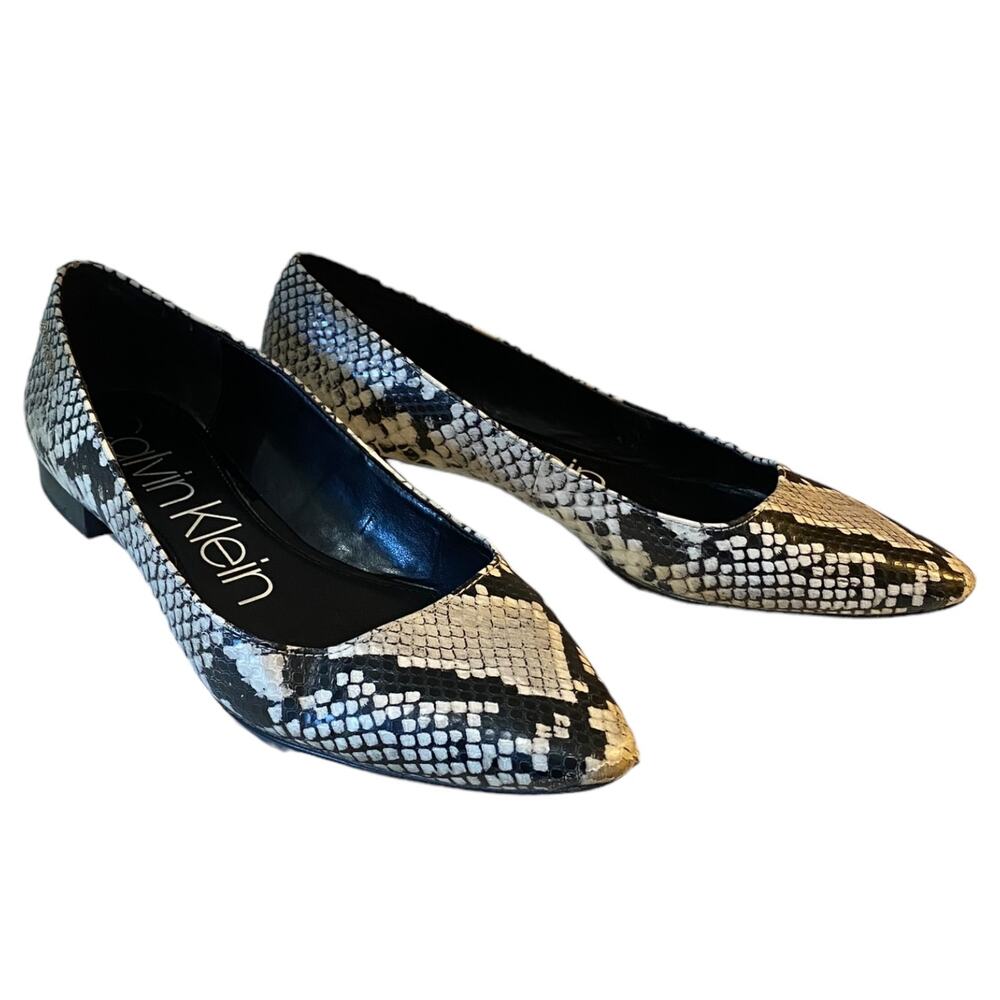 Calvin Klein Slip On Emerin Black White Snake Print Flats Size 9